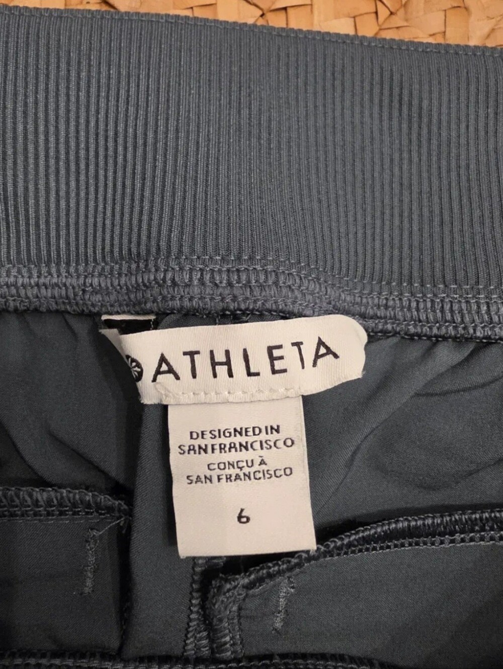 Athleta Brooklyn Ankle Pant – Olive/Green – Size 6 - Picture 3 of 4